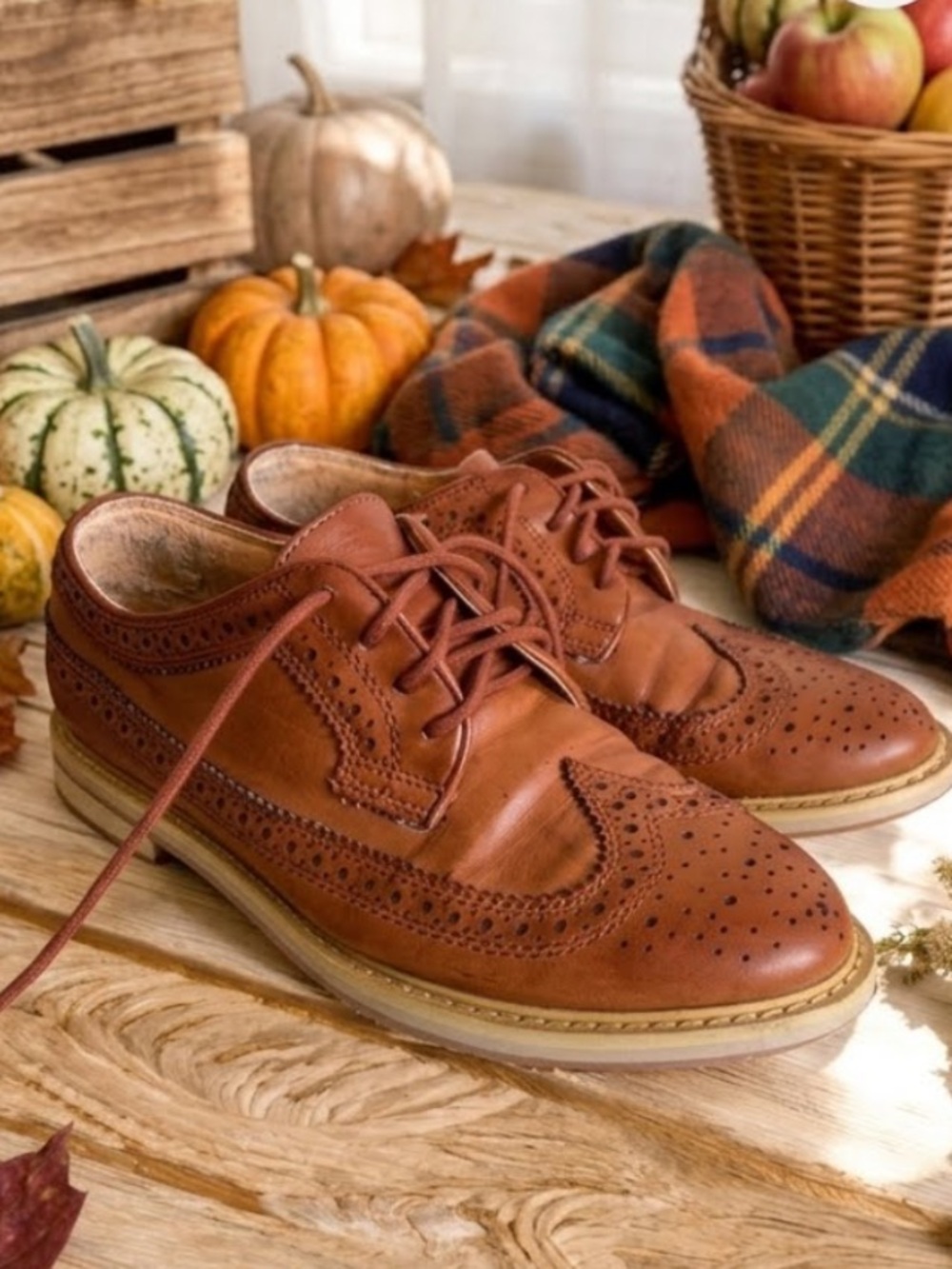 BDG Urban Outfitters Cognac Leather
Wingtip Oxford Brogue Shoes Sz 7.5